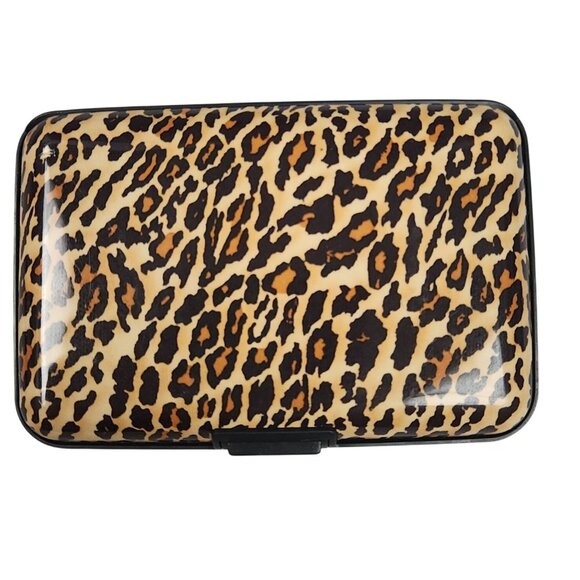 Cheetah Print Hard Side Card Wallet Accordion Interior Slots - Picture 1 of 3
